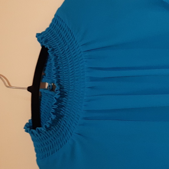 Rachel Roy top with Peek-a-Boo Sleeves Size Large - Picture 2 of 7